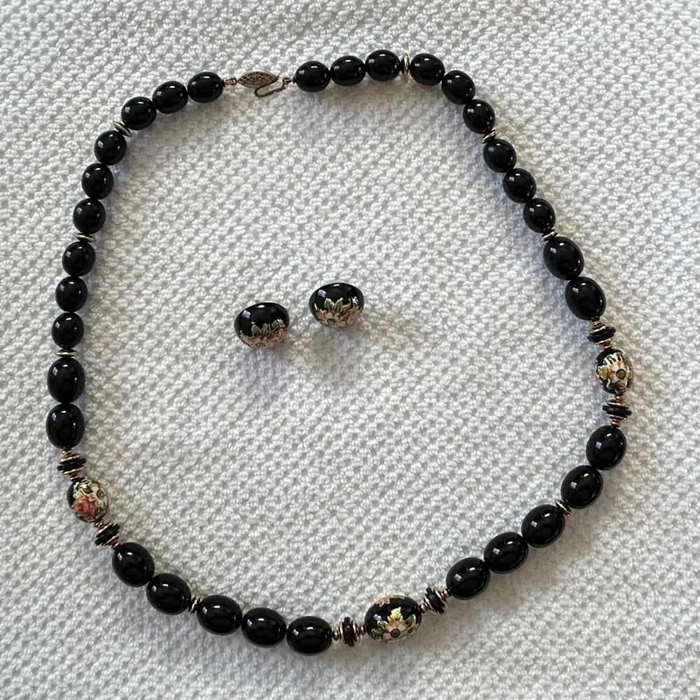 Vintage Japanese Floral  Enamel Black‎ Bead Necklace and Earring